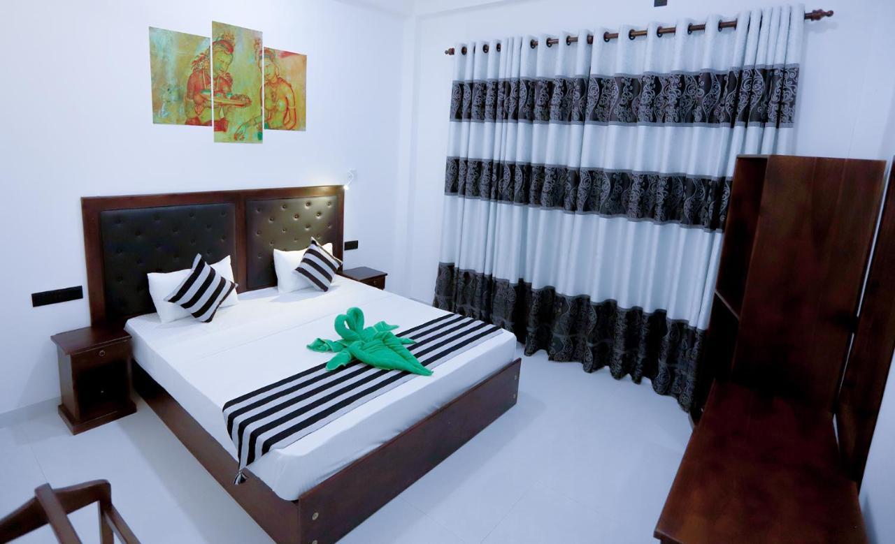 Hotel Milano Grand Dambulla Exteriér fotografie