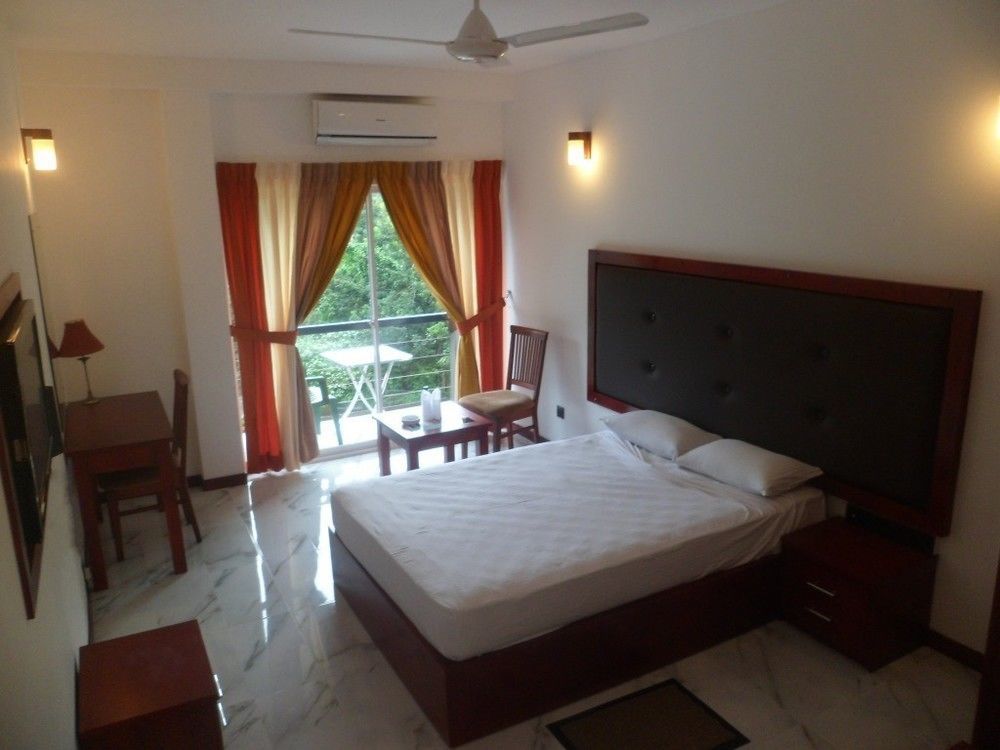 Hotel Milano Grand Dambulla Exteriér fotografie